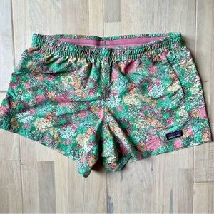 Patagonia girls shorts extra large pink green